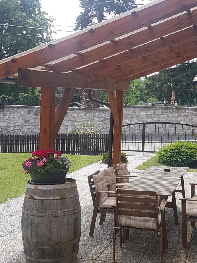 Huber Panzio Bed and Breakfast Fertőrákos Εξωτερικό φωτογραφία