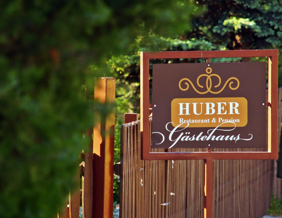 Huber Panzio Bed and Breakfast Fertőrákos Εξωτερικό φωτογραφία